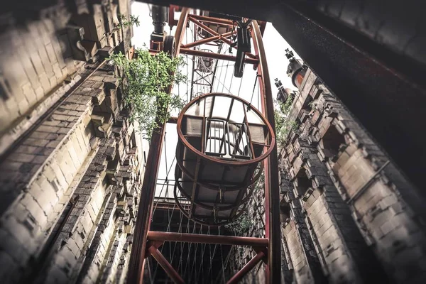 Una Toma Ángulo Bajo Rueda Unesco Patrimonio Humanidad Zollverein Ferris —  Fotos de Stock