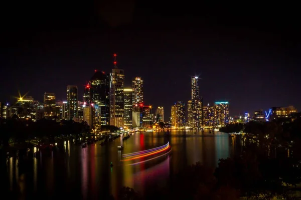 Vacker Stadsbild Brisbane Natten Från Kangaroo Point Cliffs Park Australien — Stockfoto