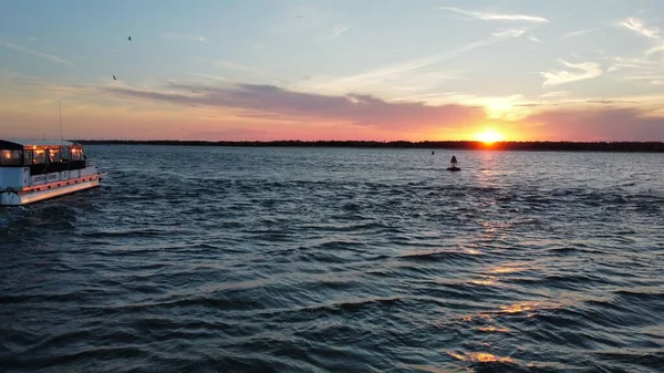 Barco Turismo Dos Pájaros Atardecer — Foto de Stock