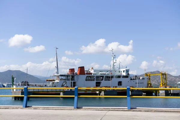 Poto Tano West Sumbawa Indonesië Juli 2022 Asdp Veerboten Die — Stockfoto