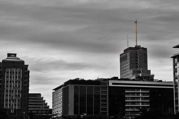 Skala Szarości Jednego Cape Town Wysoki Budynek — Zdjęcie stockowe