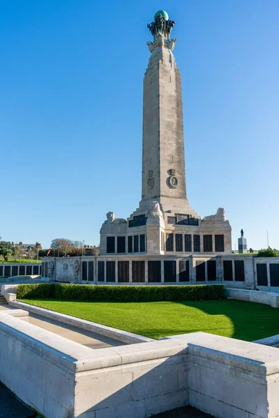 Disparo Vertical Del Monumento Naval Dedicado Los Marineros Británicos Commonwealth —  Fotos de Stock