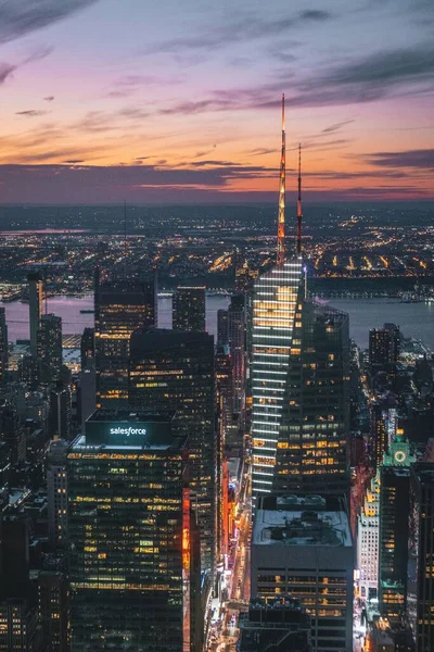 Fågelperspektiv Skyskrapor Och Empire State Building Upplyst Vid Solnedgången New — Stockfoto