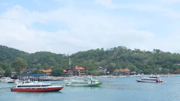 Paisaje Del Puerto Bahía Padang Con Barcos Día Soleado Gianyar — Foto de Stock