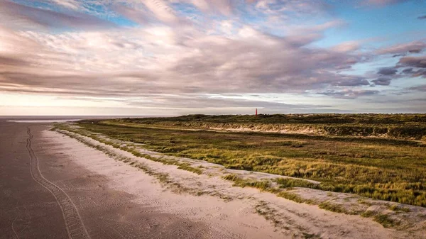 Schiermonnikoog草原的日落美景 — 图库照片