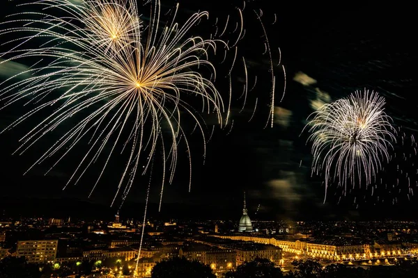Gyönyörű Kilátás Tűzijátékra Égen Torinó Felett Olaszország — Stock Fotó