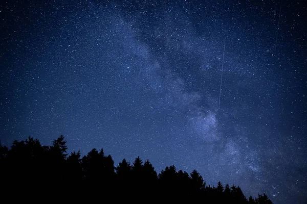 Yıldızlarla Dolu Güzel Bir Gece Göğü Sihirli Samanyolu — Stok fotoğraf