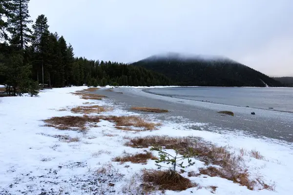 Wspaniały Widok Jezioro Paulina Oregon Zimie — Zdjęcie stockowe