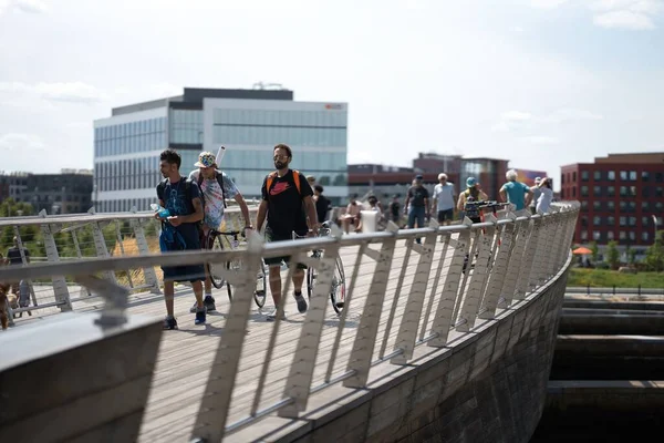 People Bridge Having Fun Enjoying View Providence Rhode Island — Stock Photo, Image