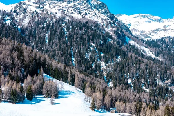 Uma Vista Hipnotizante Uma Bela Paisagem Montanhosa Suíça — Fotografia de Stock