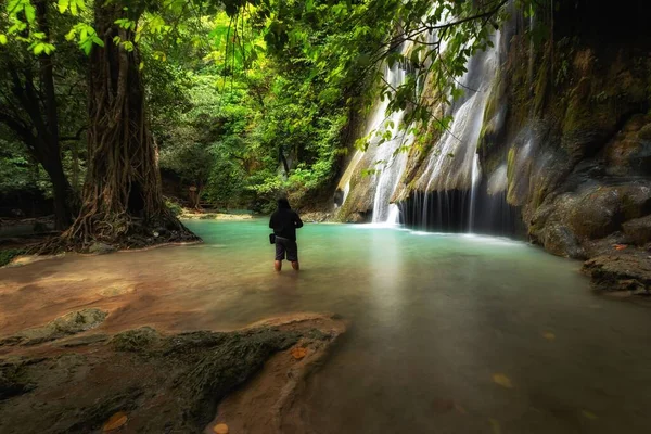 Person Standing Water Beautiful Batlag Falls Tanay Rizal Philippines — Stock Photo, Image