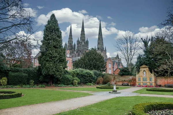 Summer Park Lichfield Cathedral Background — Stock Photo, Image