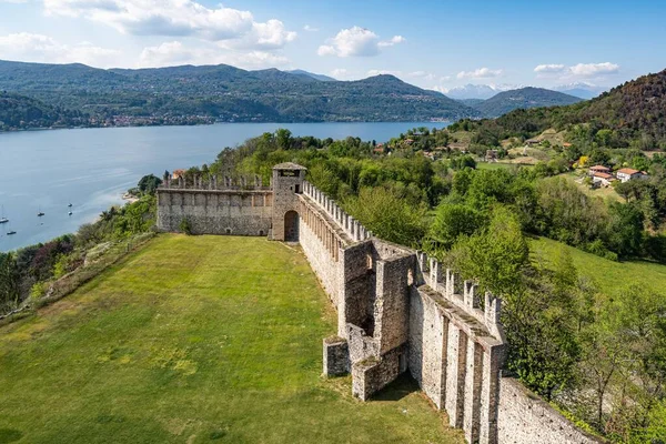 View Rocca Angera Walls Castle Lake Maggiore Background Angera Lombardy — Stock Photo, Image