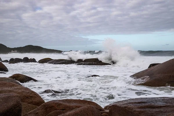 Una Vista Panorámica Del Paisaje Marino Tormentoso — Foto de Stock