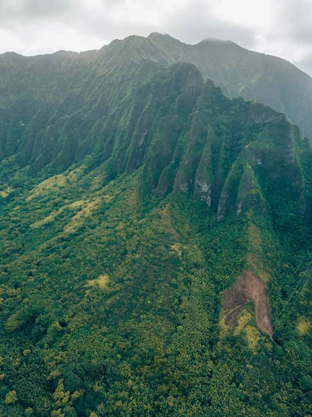 Vista Volo Uccello Sulle Verdi Montagne Oahu Hawaii Una Giornata — Foto Stock