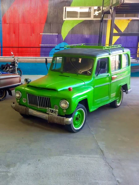 Stary Zielony Jeep Ika Estanciera Overland Willys Station Wagon Około — Zdjęcie stockowe