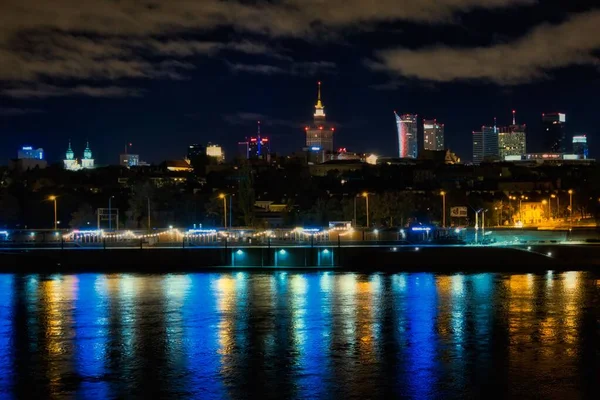 Illuminated City Warsaw Reflecting River Water — Stock Photo, Image