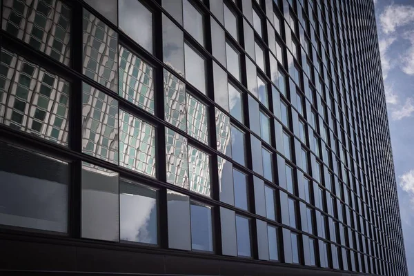 Bellissimo Wall Street Glass Building New York Una Giornata Sole — Foto Stock