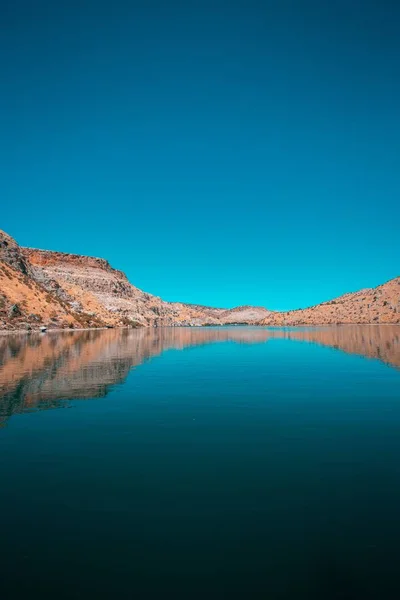 Vertikal Bild Vackra Berg Nära Floden Eufrat Sanliurfa Turkiet — Stockfoto