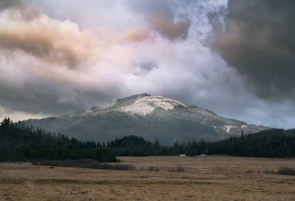 Krásná Hornatá Krajina Pod Zamračenou Oblohou Idaho Usa — Stock fotografie