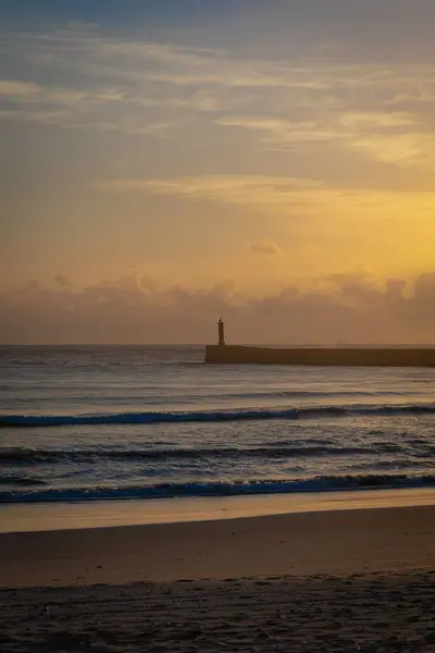 Okyanusun Üzerindeki Çarpıcı Gün Batımını Takdir Ediyorum — Stok fotoğraf