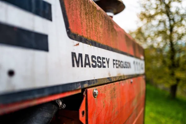 Närbild Massey Ferguson Traktor — Stockfoto