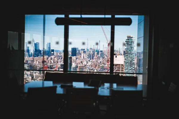 Una Vista Una Pequeña Oscura Sala Conferencias Nueva York Mirando —  Fotos de Stock