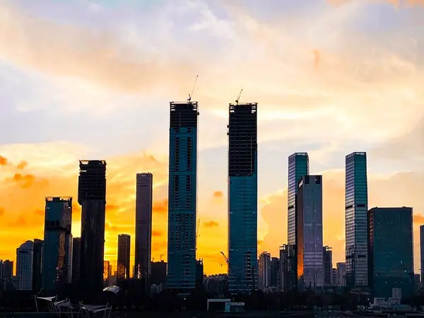 Una Vista Impresionante Los Rascacielos Modernos Con Una Hermosa Puesta — Foto de Stock