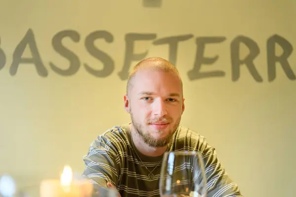 Bald Caucasian Man Looking Camera Cafe — Stock Photo, Image