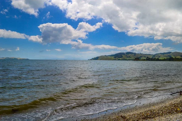 Una Hermosa Toma Cielo Soleado Sobre Bahía Kawakawa Auckland Central —  Fotos de Stock