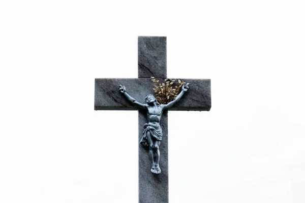 Gros Plan Jésus Sur Une Croix Marbre Isolée Sur Fond — Photo