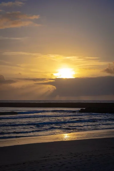 Apreciar Esta Impresionante Puesta Sol Sobre Océano — Foto de Stock