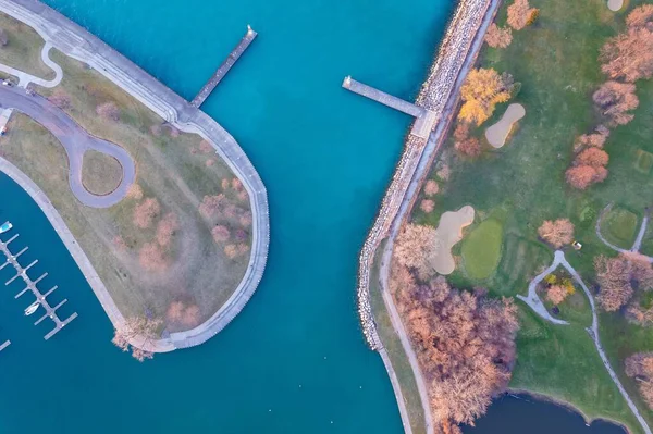 Вид Сверху Зеленые Парки Гавани Полуостровах Монтроуз Чикаго — стоковое фото