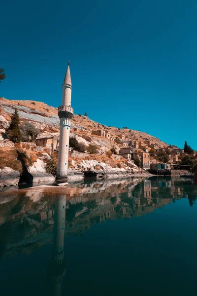Vertical Shot Flooded Mosque City Halfeti — Stock Photo, Image