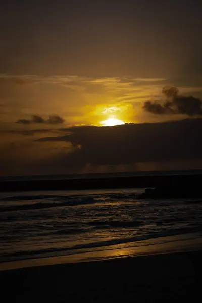 Apreciar Este Pôr Sol Deslumbrante Sobre Oceano — Fotografia de Stock