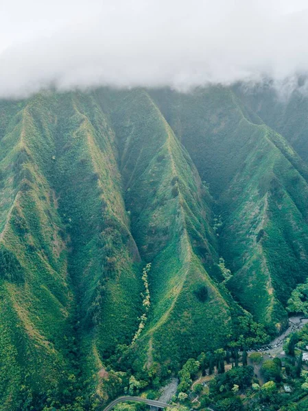 Ένα Όμορφο Καταπράσινο Τοπίο Ηφαίστεια Βουνά Του Μάουι Χαβάη — Φωτογραφία Αρχείου