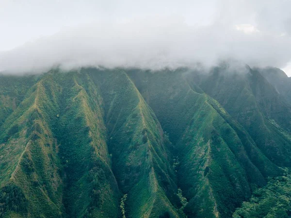 Красивый Зеленый Пейзаж Вулканическими Горами Мауи Гавайи — стоковое фото