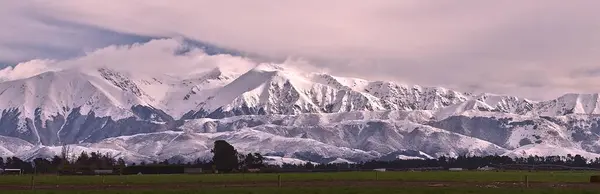 Panoramiczny Widok Gór Pokrytych Śniegiem Canterbury Nowa Zelandia — Zdjęcie stockowe