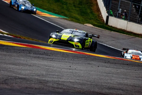 Los Coches Carreras Pista Durante Fórmula Rolex Gran Premio Bélgica —  Fotos de Stock