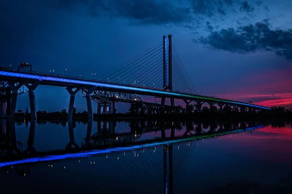 Міст Самюеля Шамплен Освітлений Броссард Квебек Канада Після Заходу Сонця — стокове фото