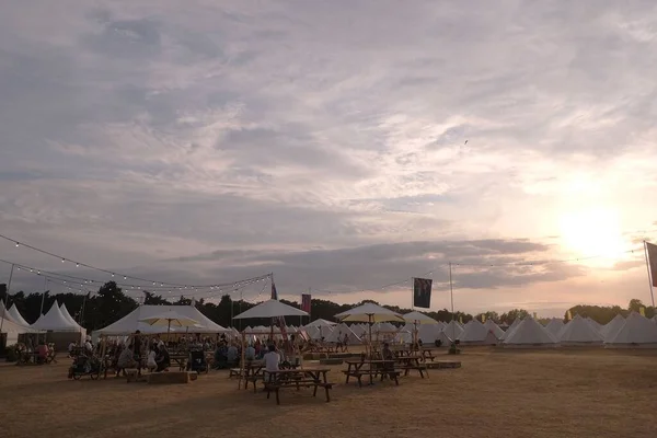 Malebný Pohled Západ Slunce Nad Prostorem Festivalu Latitude Music Festival — Stock fotografie