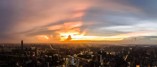 Una Vista Panoramica Della Città Wuhan Cina Durante Tramonto — Foto Stock