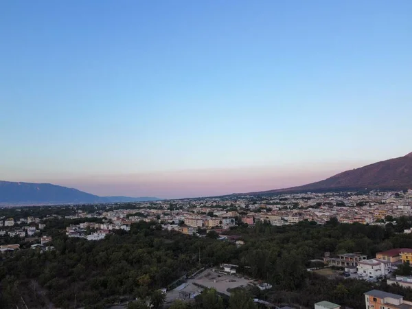 Een Vogelperspectief Van Het Stadsgezicht Van Napels Italië Bij Zonsondergang — Stockfoto