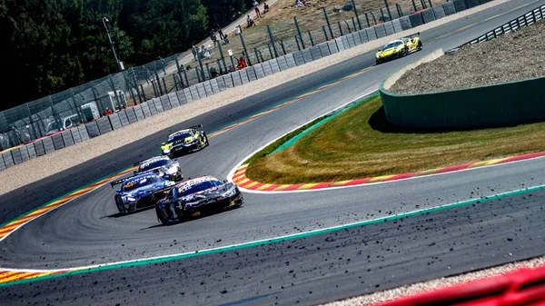 Los Coches Carreras Pista Durante Fórmula Rolex Gran Premio Bélgica —  Fotos de Stock