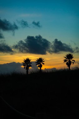 Sahilde Altın Saat Günbatımı