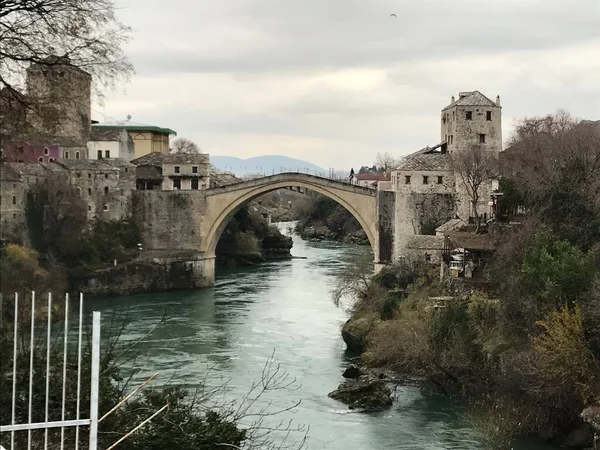Bosna Hersek Teki Mostar Köprüsü Manzaralı — Stok fotoğraf