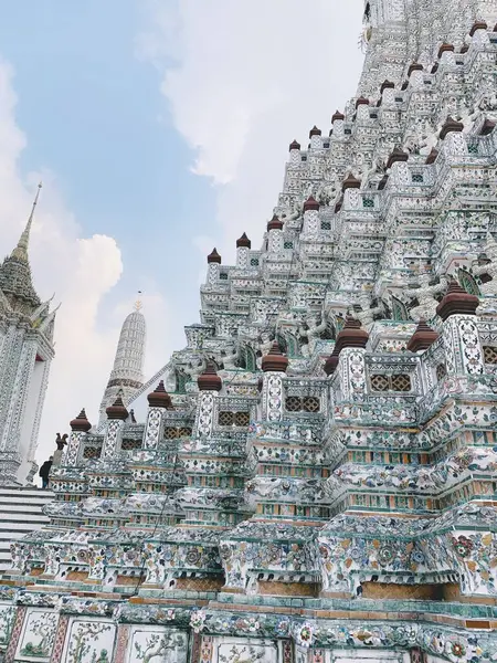 Bangkok Tayland Daki Bir Budist Tapınağı Olan Wat Arun Dikey — Stok fotoğraf