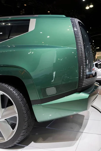 Hyundai Mewah Listrik Tujuh Suv Dengan Roda Lima Berbicara Yang — Stok Foto