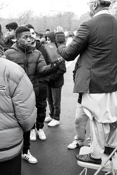Grayscale Shot People Speakers Corner Marble Arch London Famous Free — Stock Photo, Image