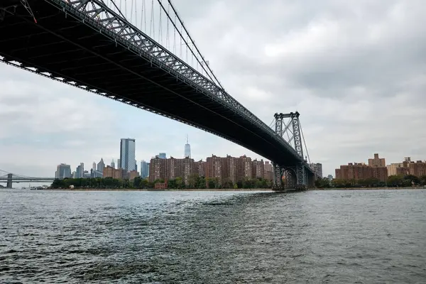 Krásný Záběr Zpod Mostu Města New York City — Stock fotografie